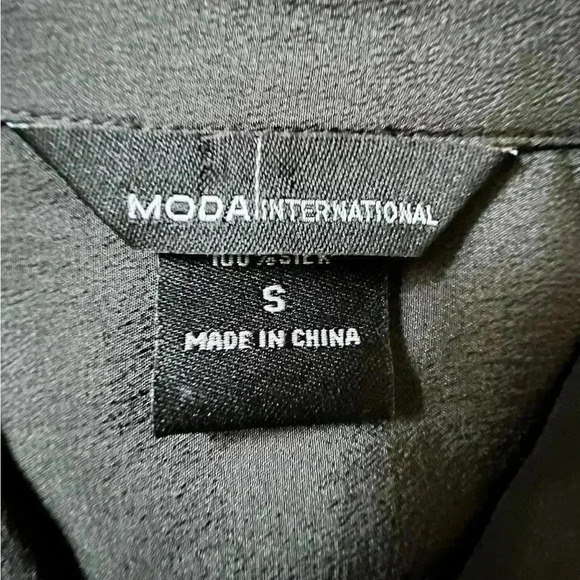 Moda International Black Button Down Blouse - Picture 4 of 4